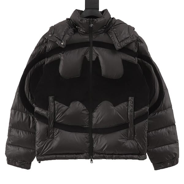 おすすめモンクレール 贋物 Solander Batman バットマン ダウンジャケット mot27538